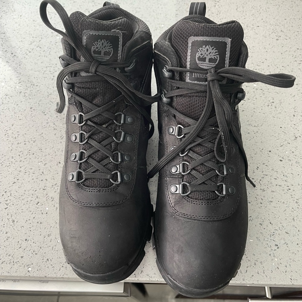 Timberland boots 9.5 black waterproof